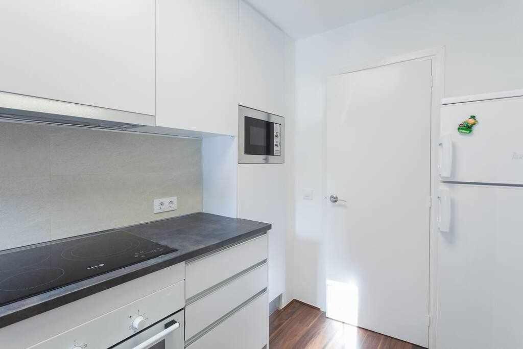 Apartamento Para 4 Con Terraza En El Centro Херона Екстериор снимка