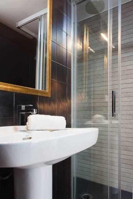 Apartamento Para 4 Con Terraza En El Centro Херона Екстериор снимка